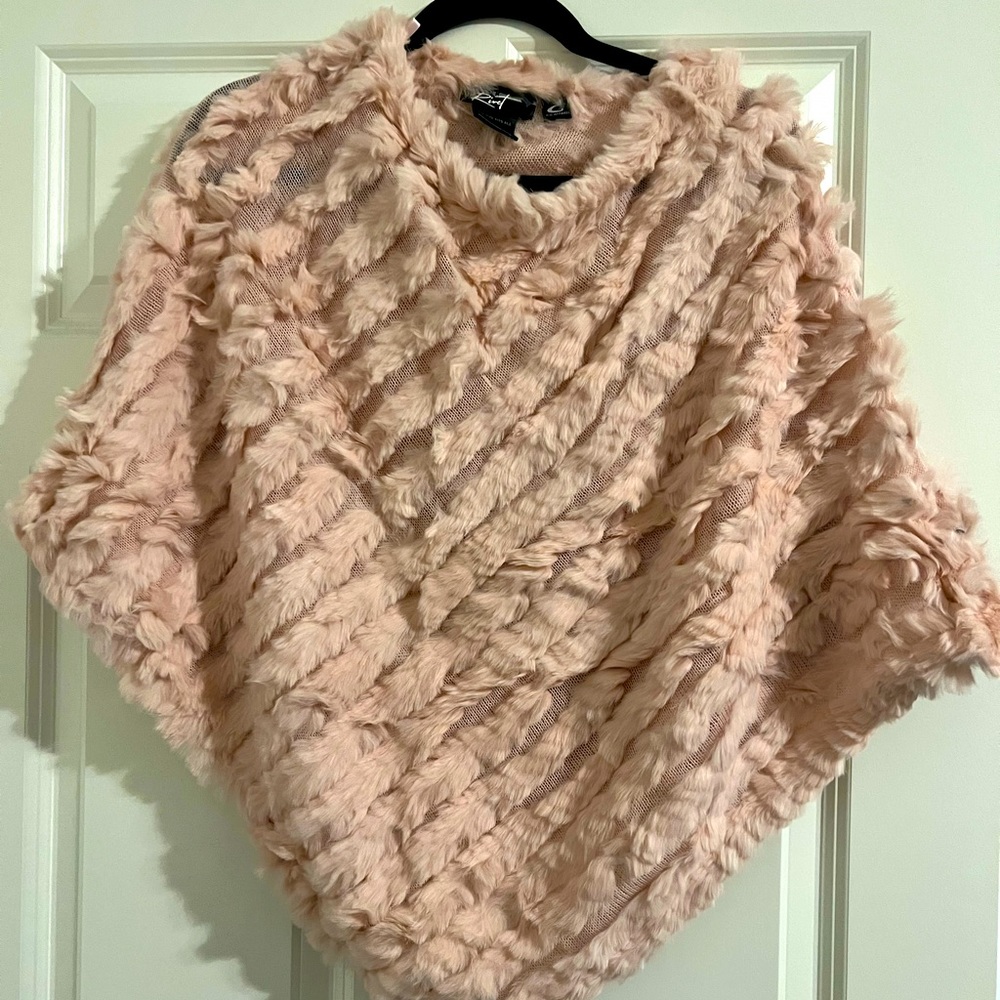 Black Rivet Blush Pink Faux Fur Poncho Cape